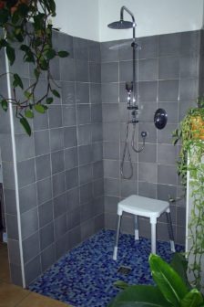 2. Bild zu behindertengerechte Dusche